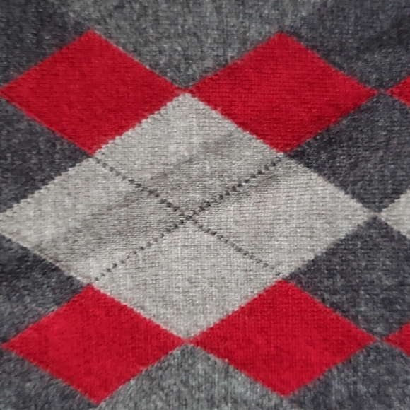 EUC Apt 9 size M gray and burgundy argyle sweater - Picture 2 of 5